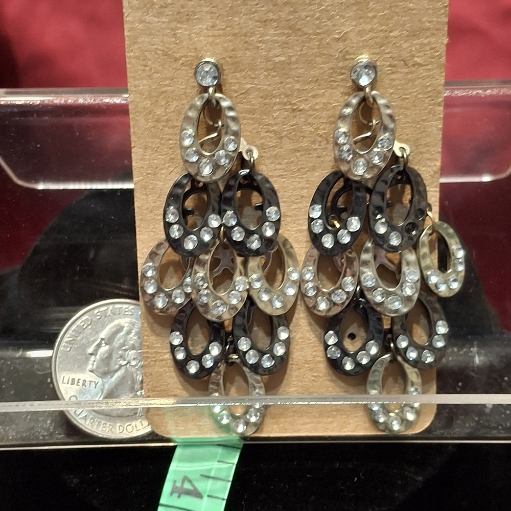 Tri-color dangle earrings with Rhinestones